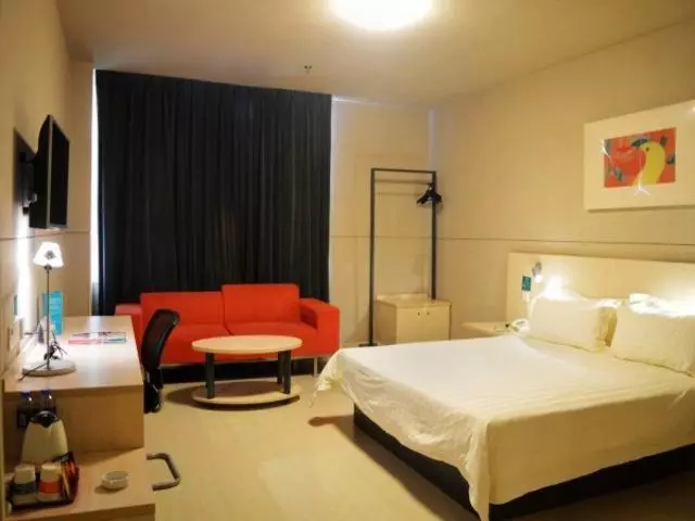Hotelli Jinjiang Inn Shijiazhuang Railway Station West Square Branch