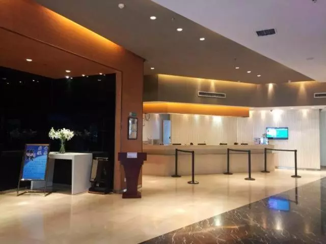 Hotelli Jinjiang Inn Shijiazhuang Railway Station West Square Branch
