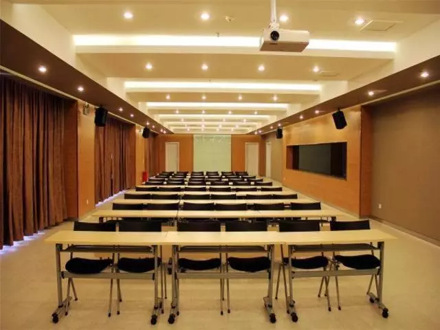 Hotelli Jinjiang Inn Shijiazhuang Railway Station West Square Branch