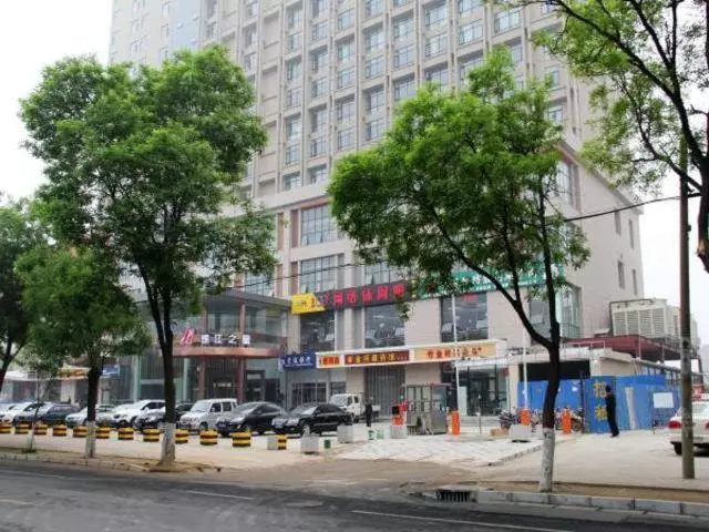 Hotelli Jinjiang Inn Shijiazhuang Railway Station West Square Branch