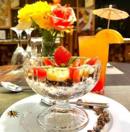 هتل Parklands Shade