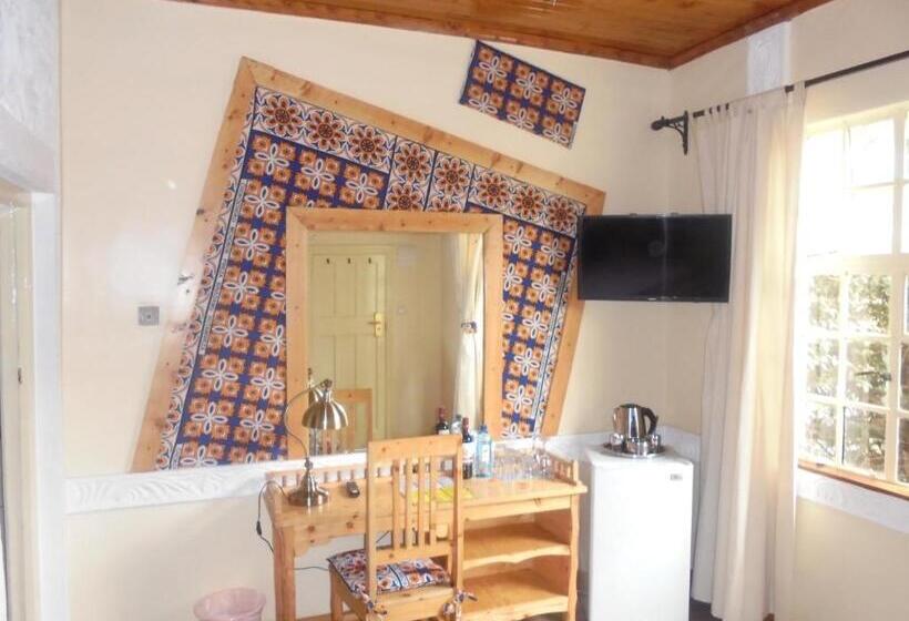 هتل Parklands Shade