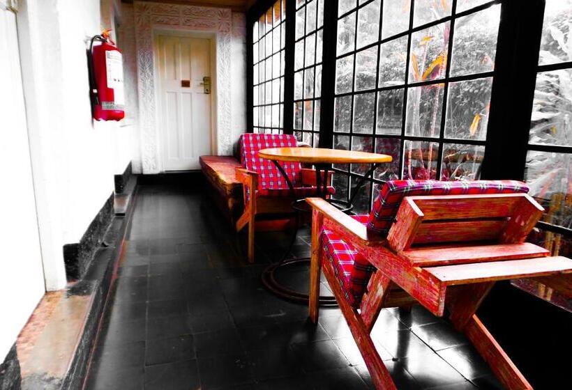 هتل Parklands Shade