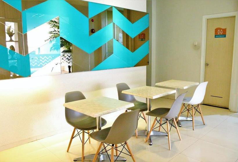 ホテル Zen Rooms Pasar Ikan Losari