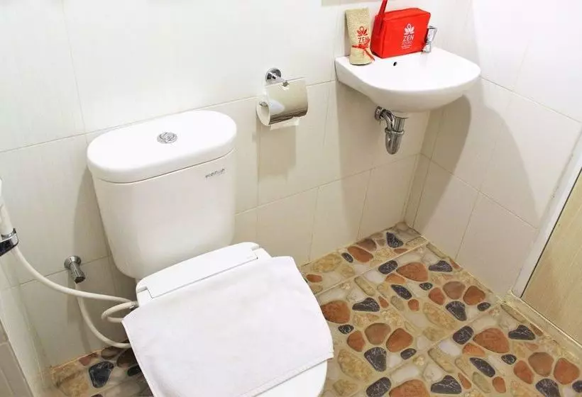 ホテル Zen Rooms Pasar Ikan Losari