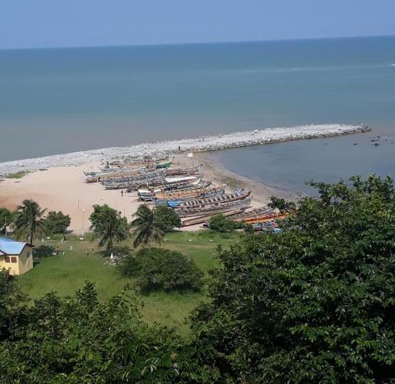 Abuesi Beach Resort