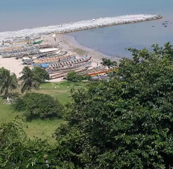 Abuesi Beach Resort