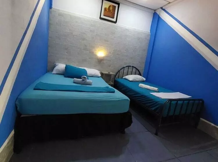 ベッドアンドブレックファースト Hostal Ruinas De San Sebastián