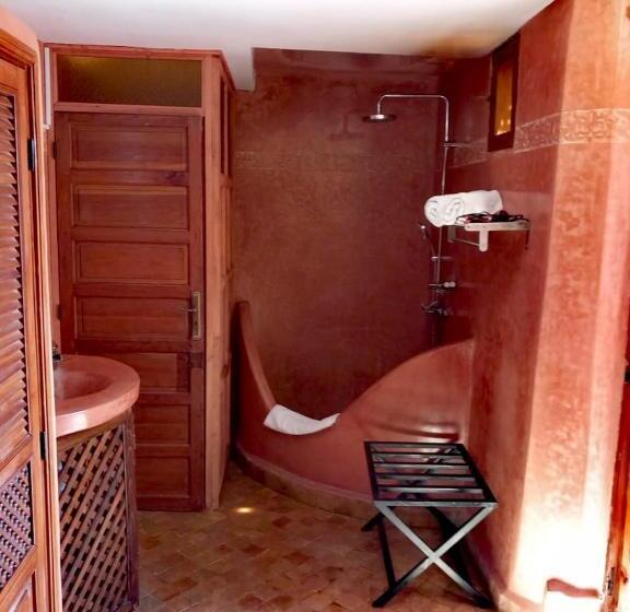 تختخواب و صبحانه Les Bains De Fez Tara