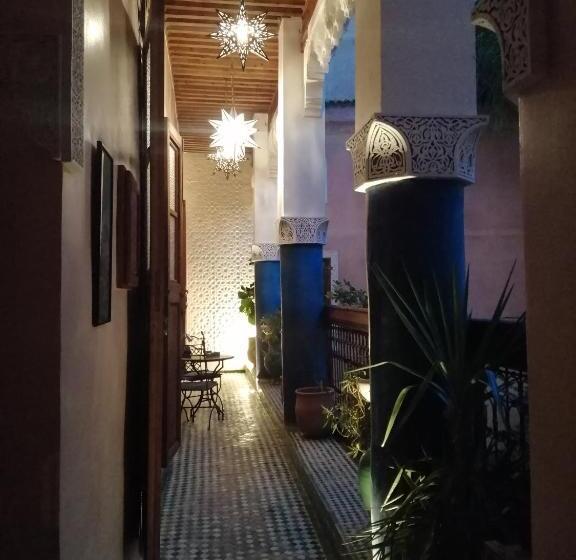 تختخواب و صبحانه Les Bains De Fez Tara