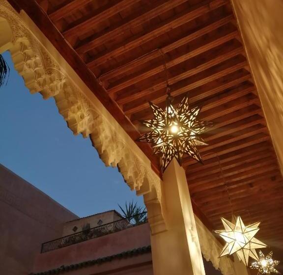 تختخواب و صبحانه Les Bains De Fez Tara