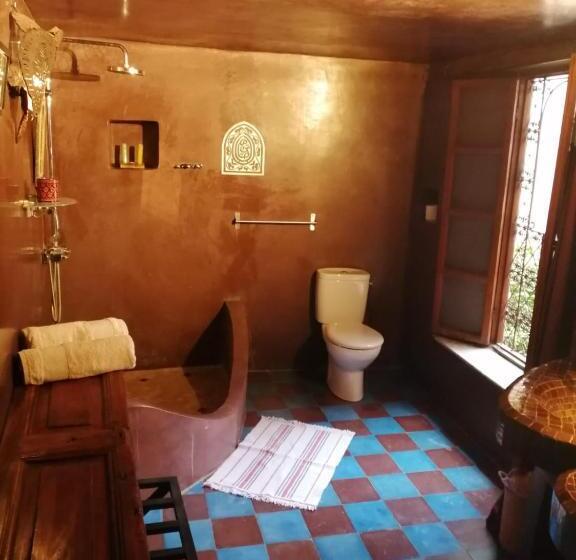 تختخواب و صبحانه Les Bains De Fez Tara