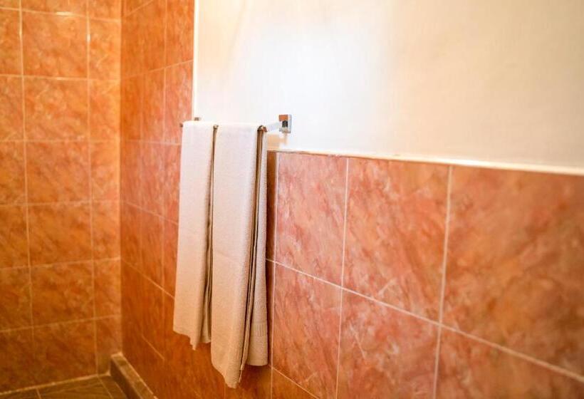 ベッドアンドブレックファースト Wild Hut Habarana