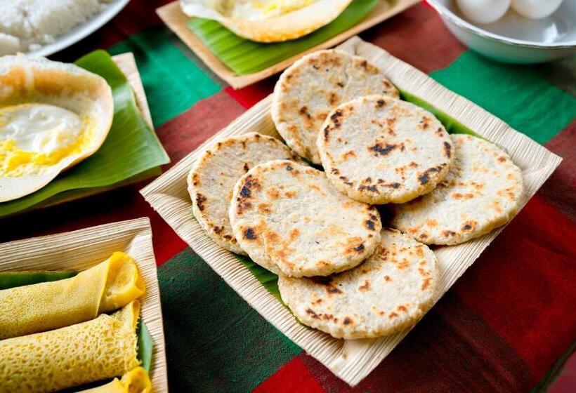 ベッドアンドブレックファースト Wild Hut Habarana