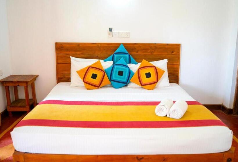 ベッドアンドブレックファースト Wild Hut Habarana