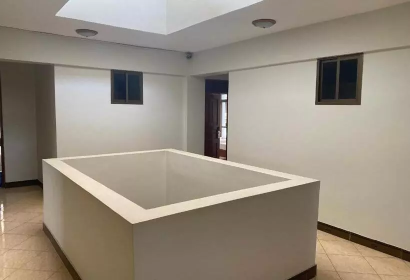 هتل Panama Inn