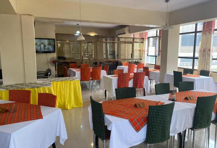 בית מלון כפרי Panama Inn