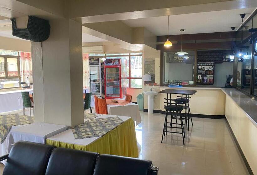 בית מלון כפרי Panama Inn