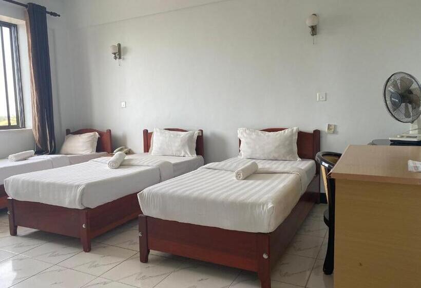 בית מלון כפרי Panama Inn