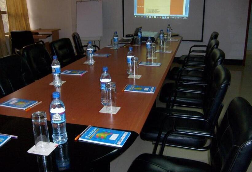 בית מלון כפרי Panama Inn