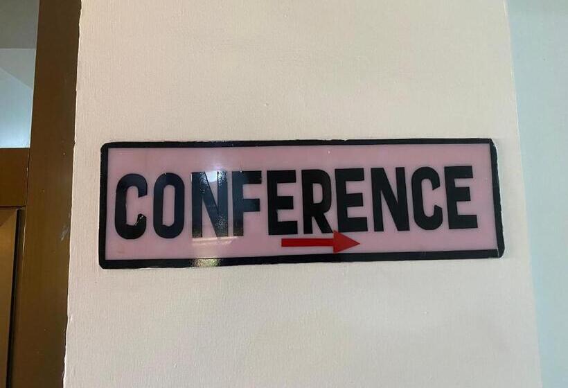 בית מלון כפרי Panama Inn