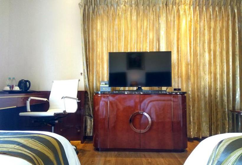 هتل Royal Hinthar