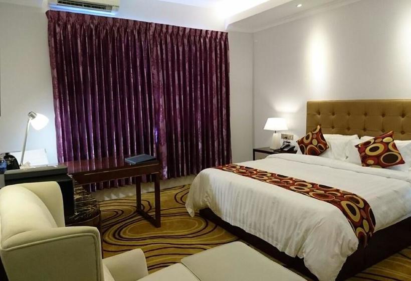 هتل Royal Hinthar