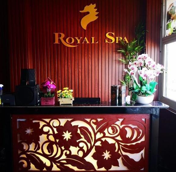 هتل Royal Hinthar