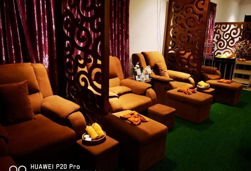 هتل Royal Hinthar