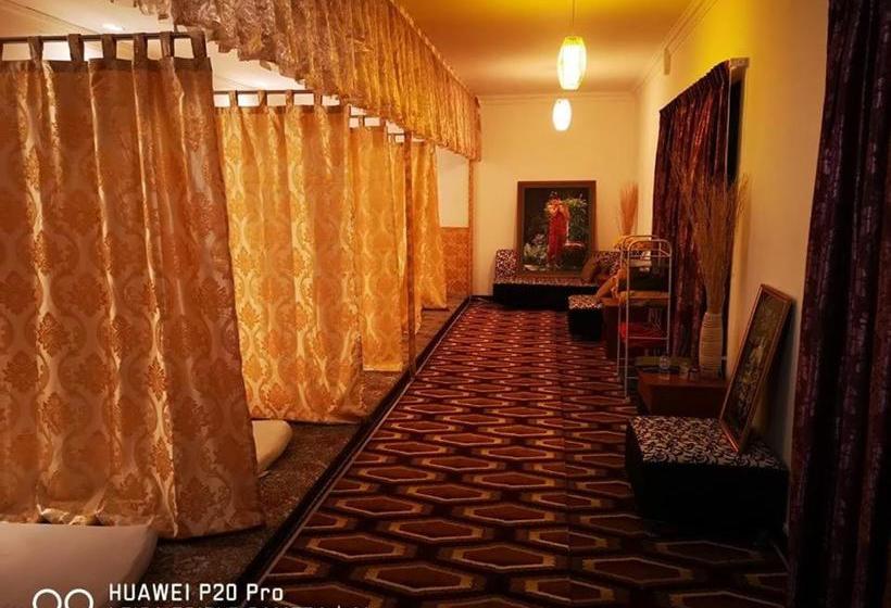 هتل Royal Hinthar