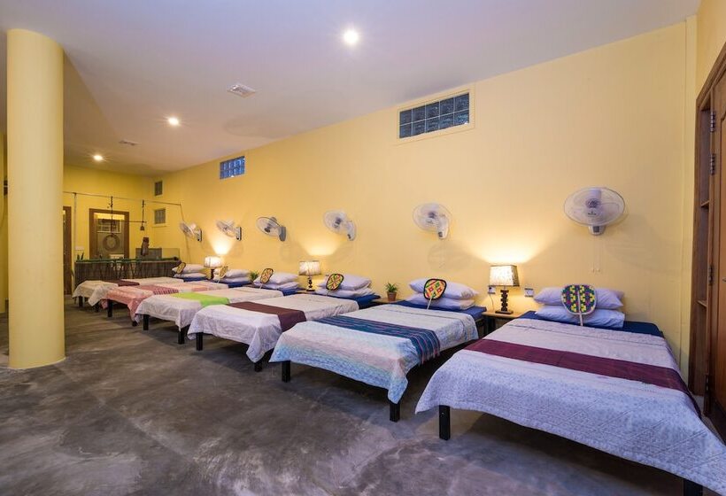 هاستل Uncle S House Siemreap
