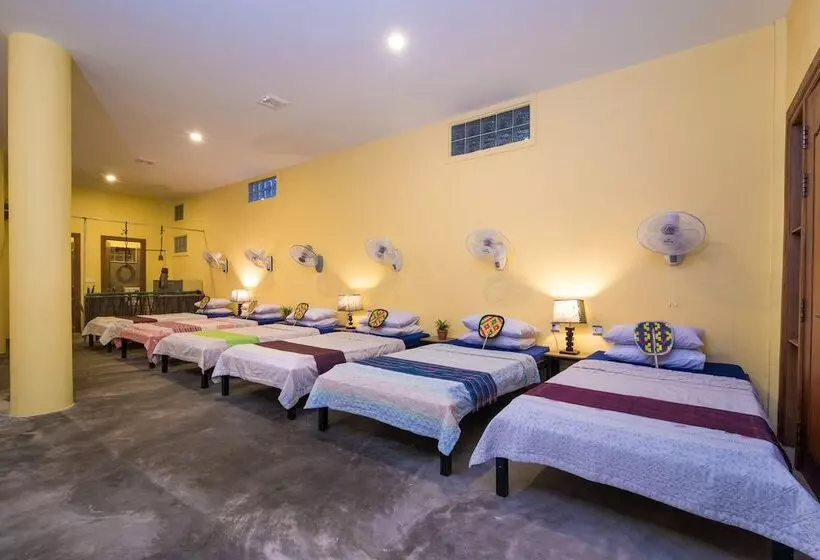 هاستل Uncle S House Siemreap