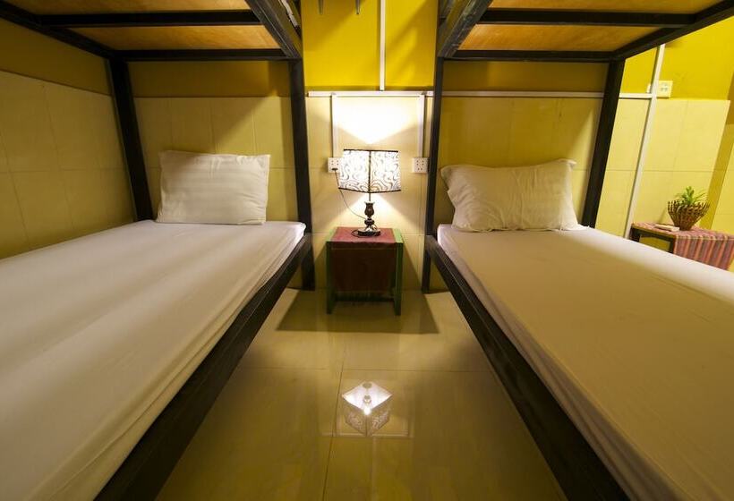 هاستل Uncle S House Siemreap