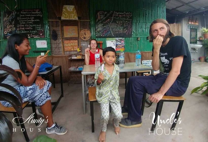 هاستل Uncle S House Siemreap