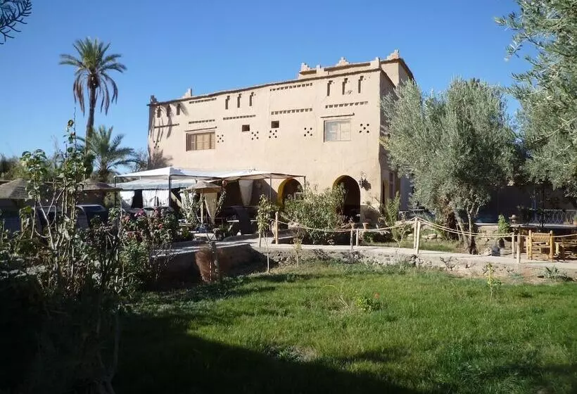 تختخواب و صبحانه Chez Laila