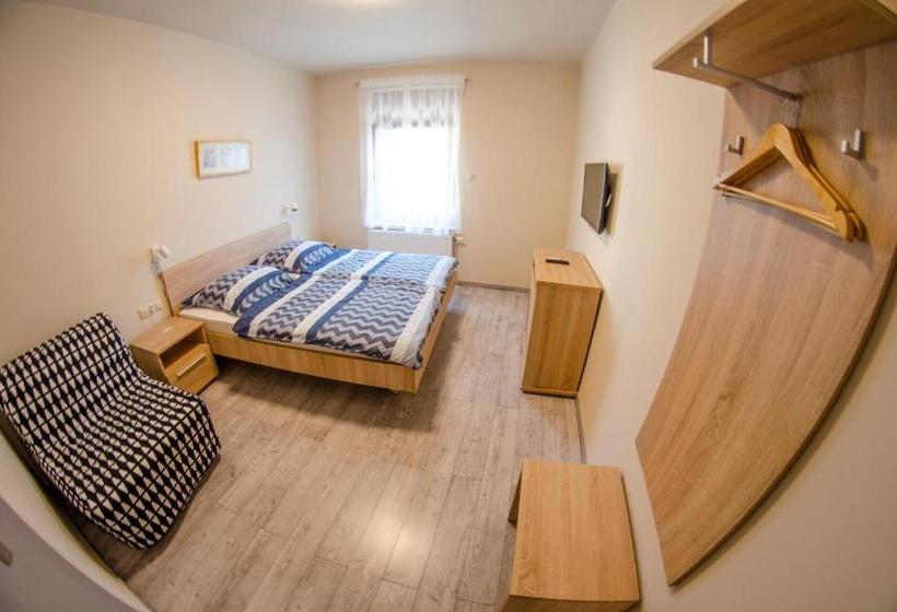 민박 Kolibri Panzió