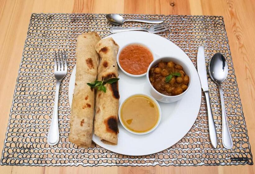 مبيت وإفطار New Okay