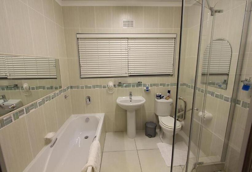 مبيت وإفطار On The Rocks Guesthouse