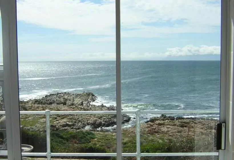 Aamiaismajoitus (B&B) On The Rocks Guesthouse