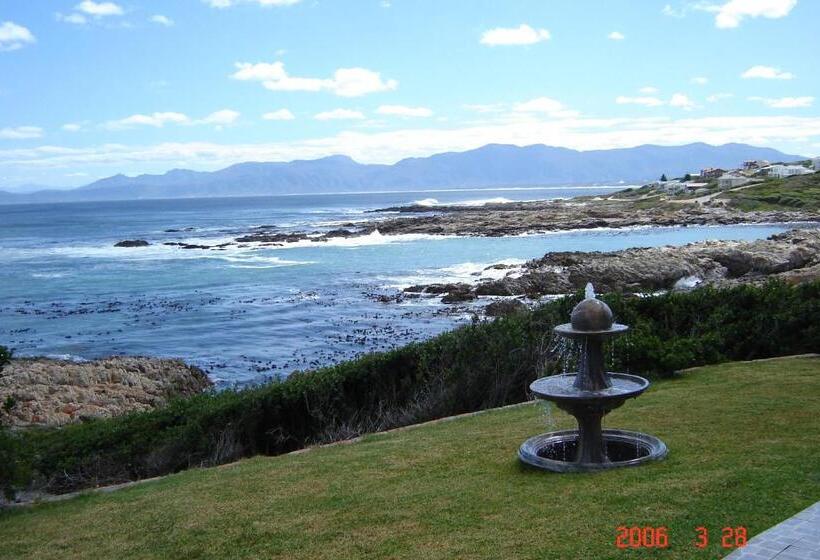 مبيت وإفطار On The Rocks Guesthouse