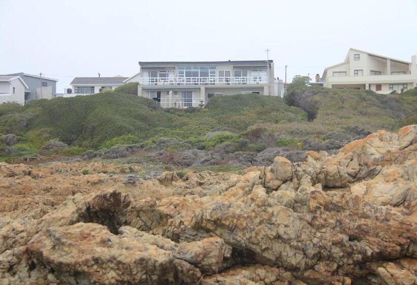 مبيت وإفطار On The Rocks Guesthouse