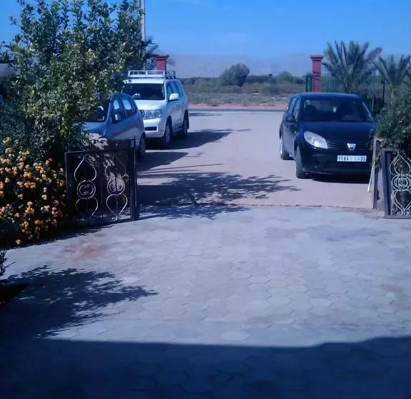 هتل Auberge Tinit