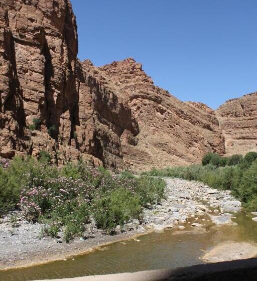 فندق Auberge Tinit