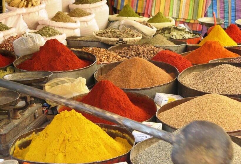 فندق Auberge Tinit