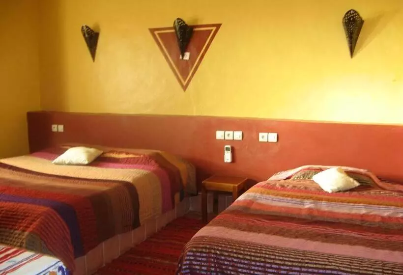 هتل Auberge Tinit
