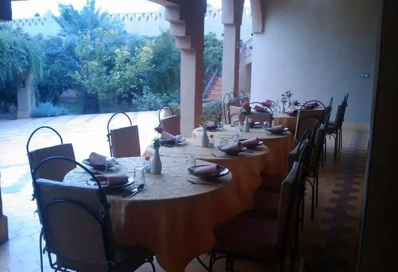 هتل Auberge Tinit