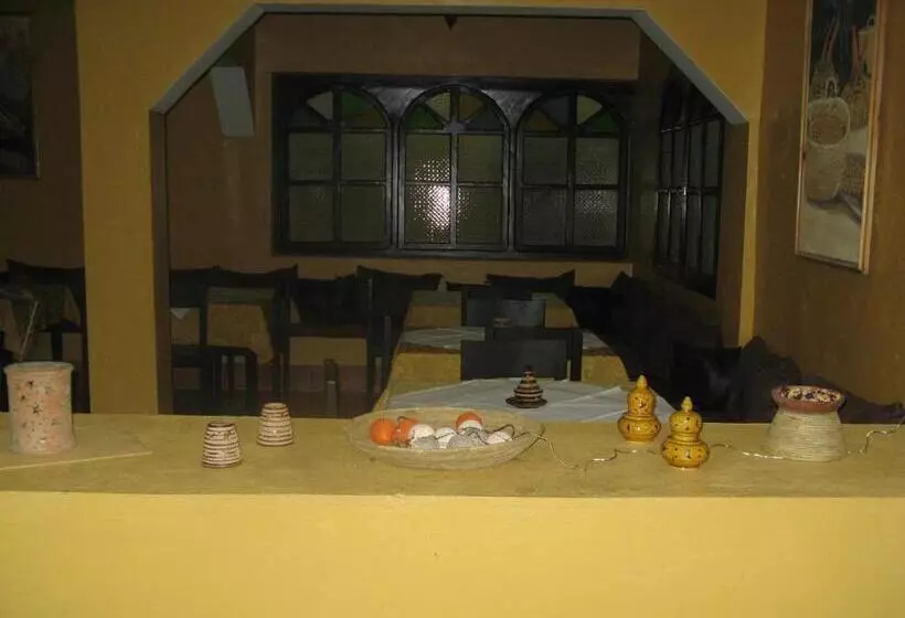 هتل Auberge Tinit