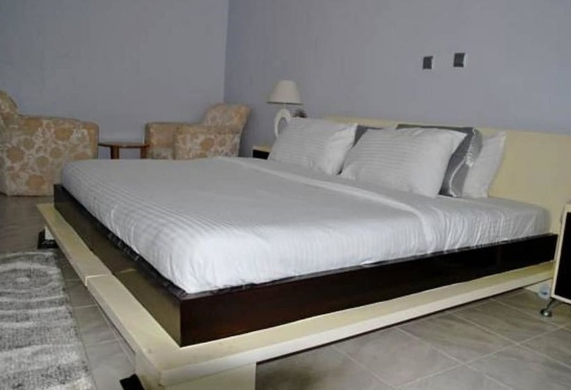 هتل Chateau De Trybze