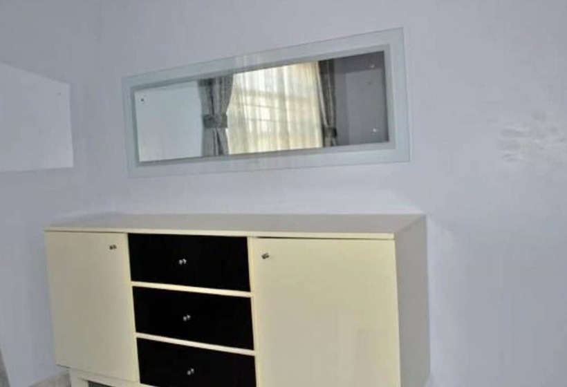 هتل Chateau De Trybze