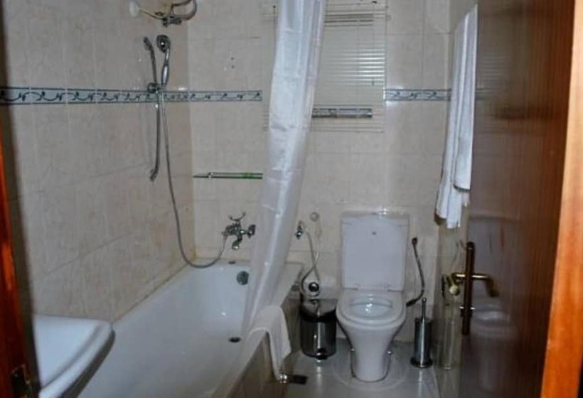 هتل Chateau De Trybze